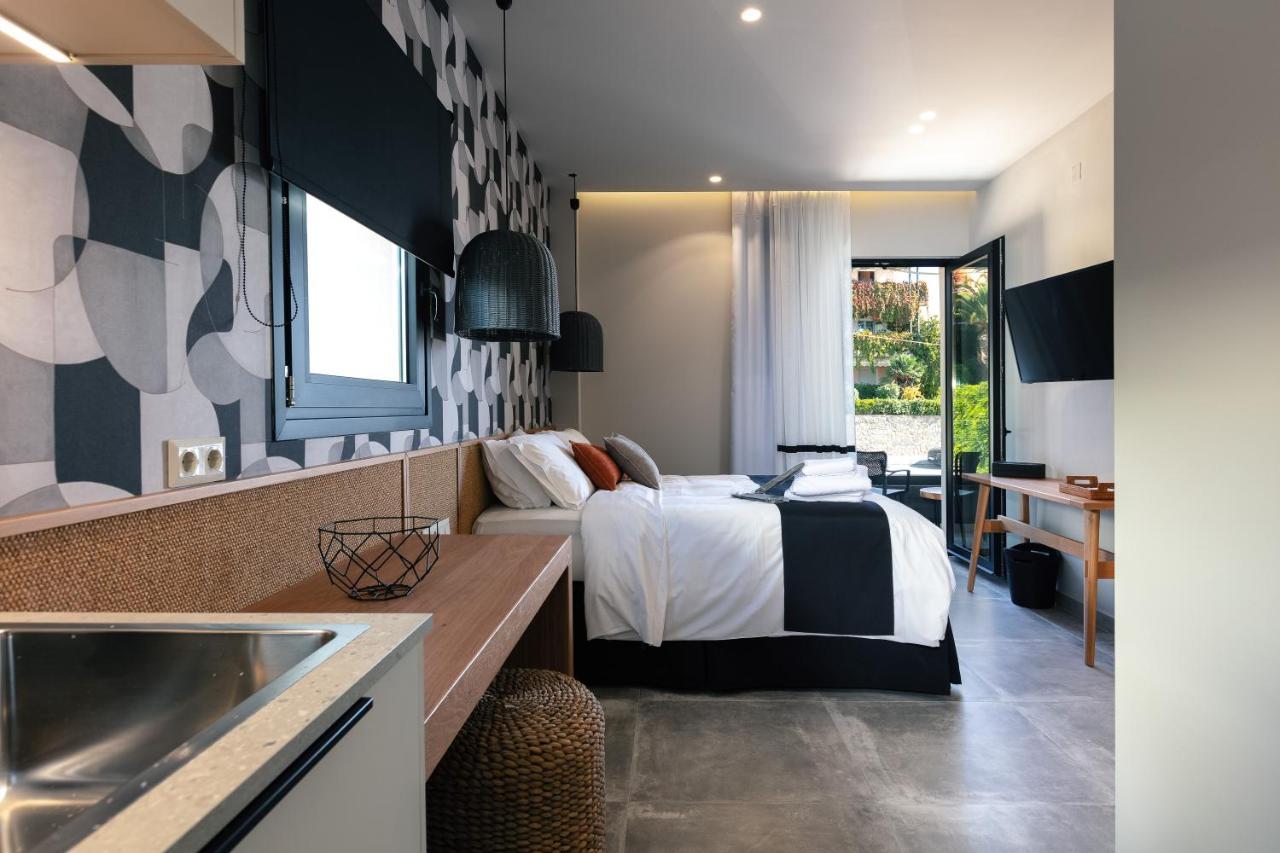 Chapter 02 Gallery - Ex Gd Gallery Hotel *