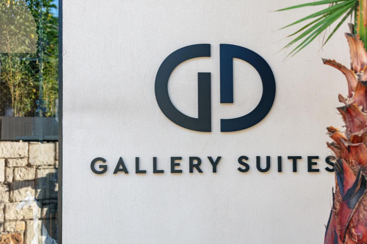 Hotel Chapter 02 Gallery - Ex Gd Gallery
